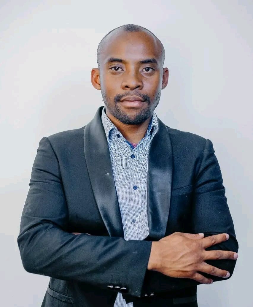 M. RAVELOMAHEFA Serge Gustave